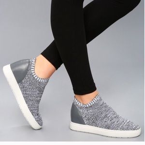 Steve Madden SLY grey multi booties